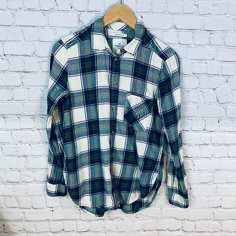 American Eagle | Women's Plaid Button-Down Top